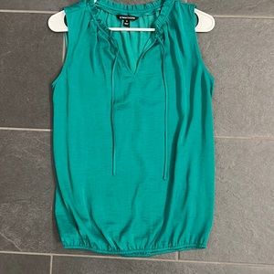 XS 41 Hawthorn emerald green dressy tank with cinched waist